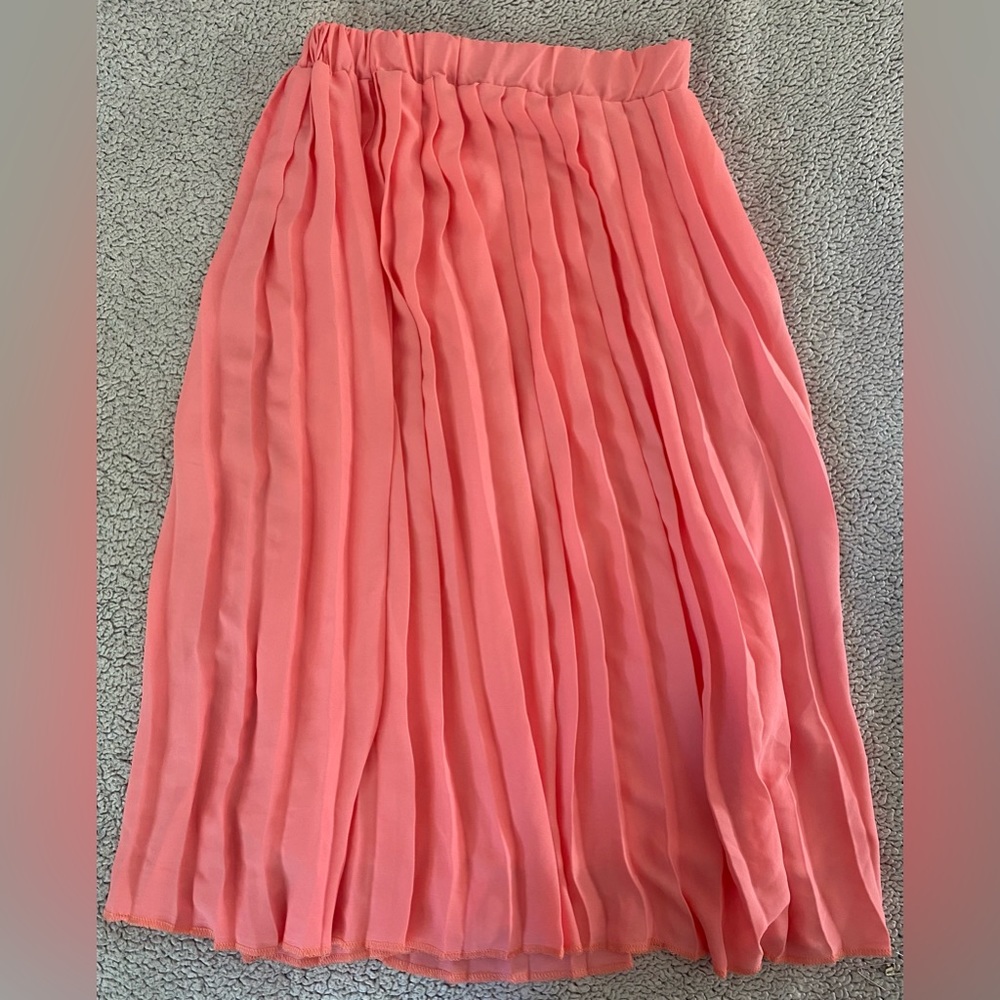 Pleated skirt